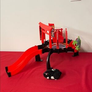 Kung Zhu Ninja Dojo Base High Rise Samurai Headquarter Warriors with hamster